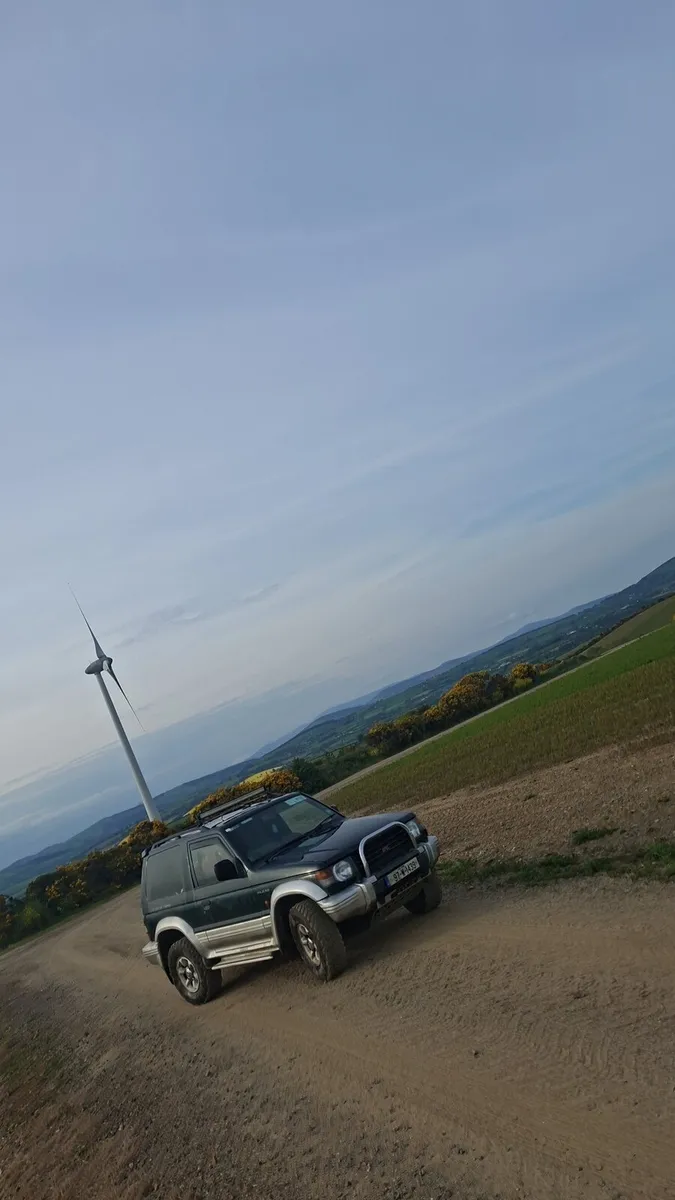Mitsubishi pajero - Image 2