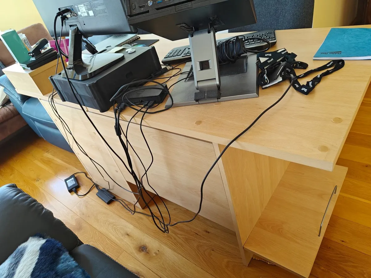 Desk - Image 3