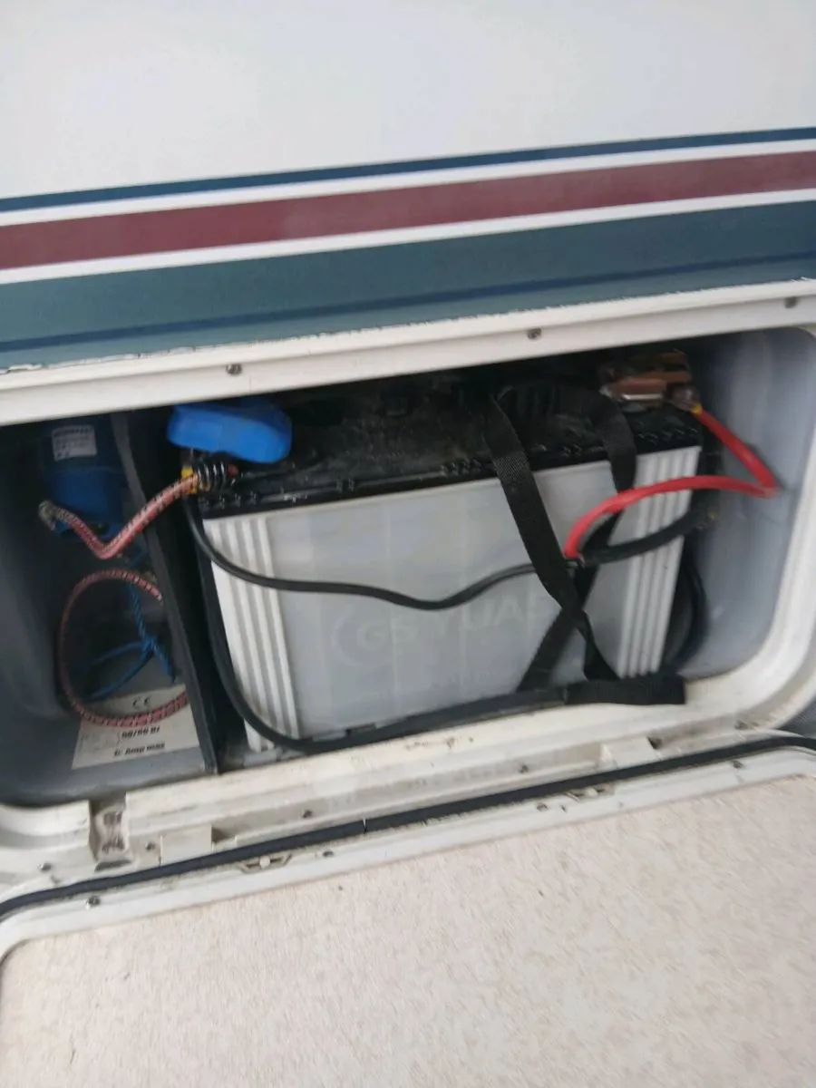 Swift charisma 540 caravan 5 berth - Image 2