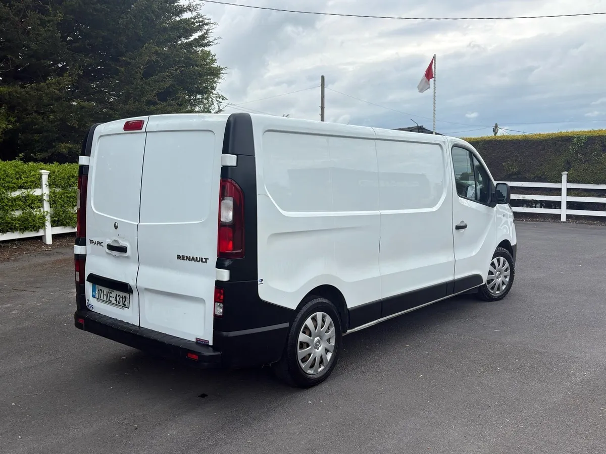 2017 Renault Traffic Doe 10/26 tax 5/26 - Image 4