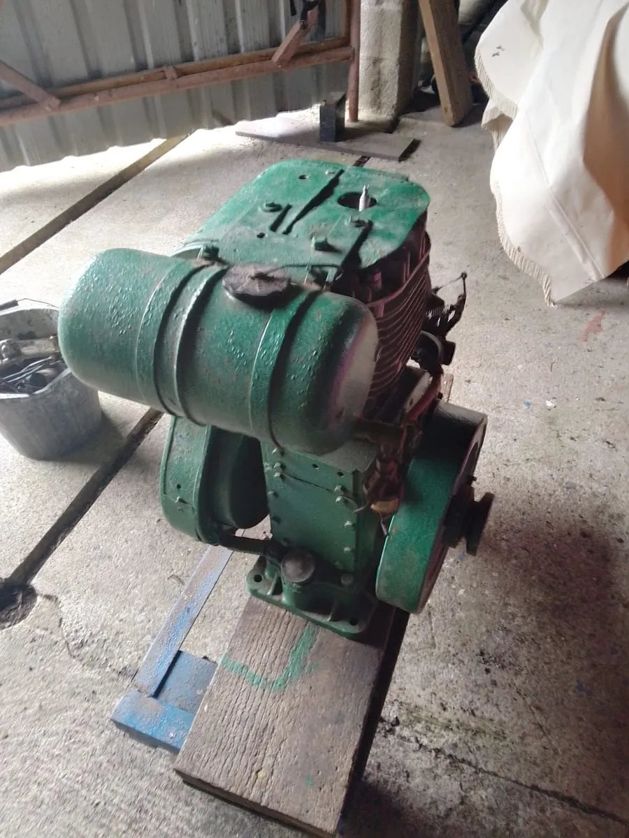 Vintage engine - Image 4