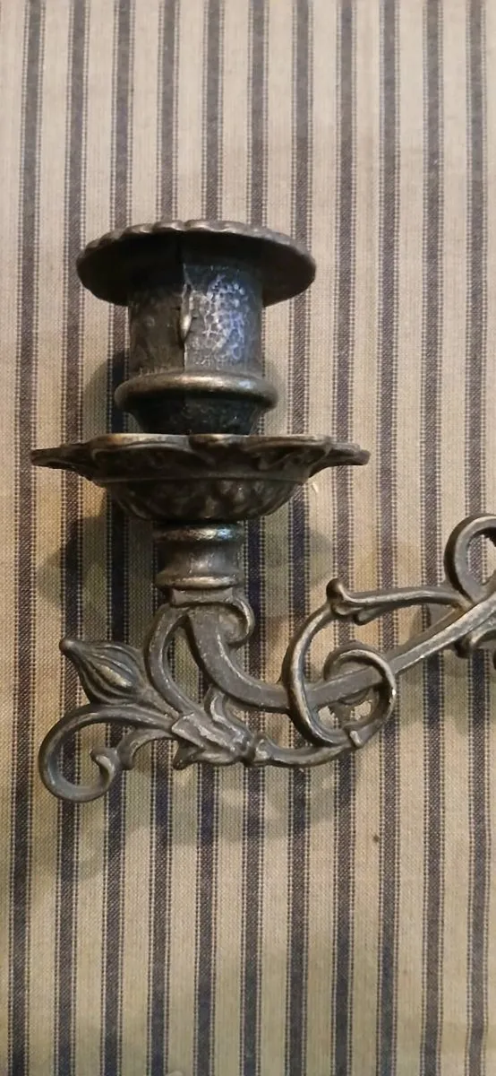Pair of wall mounted candlesticks - Image 2