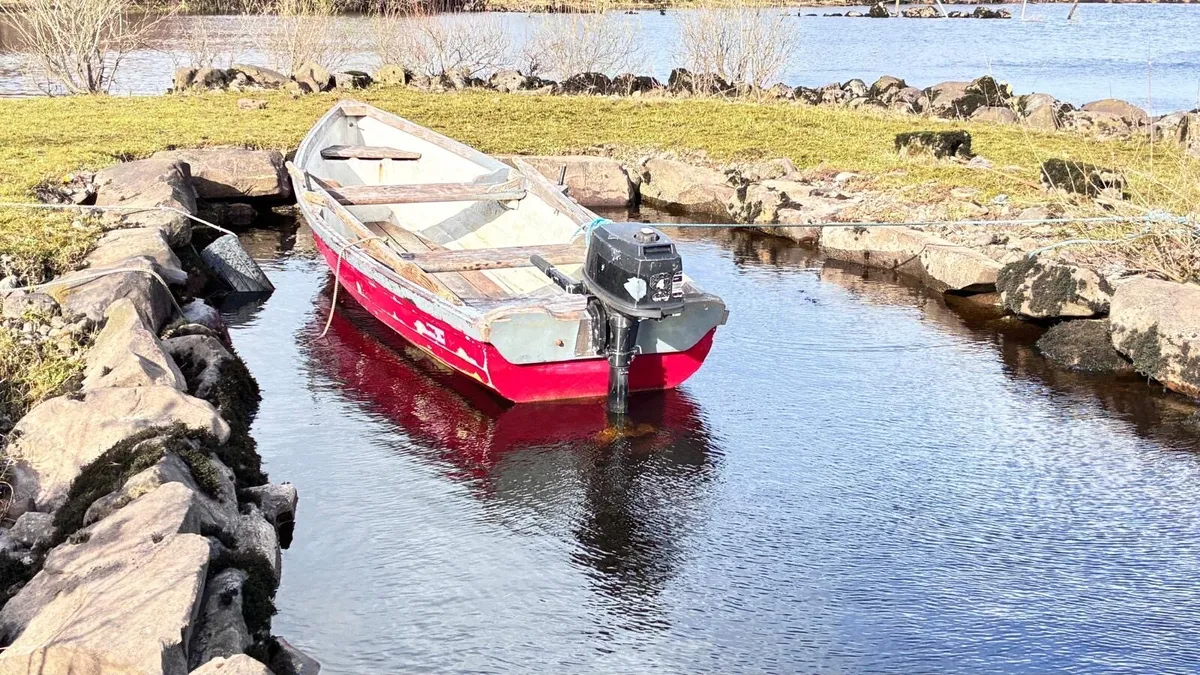 Motor boat (Mercury Outboard) 4HP) - Image 2