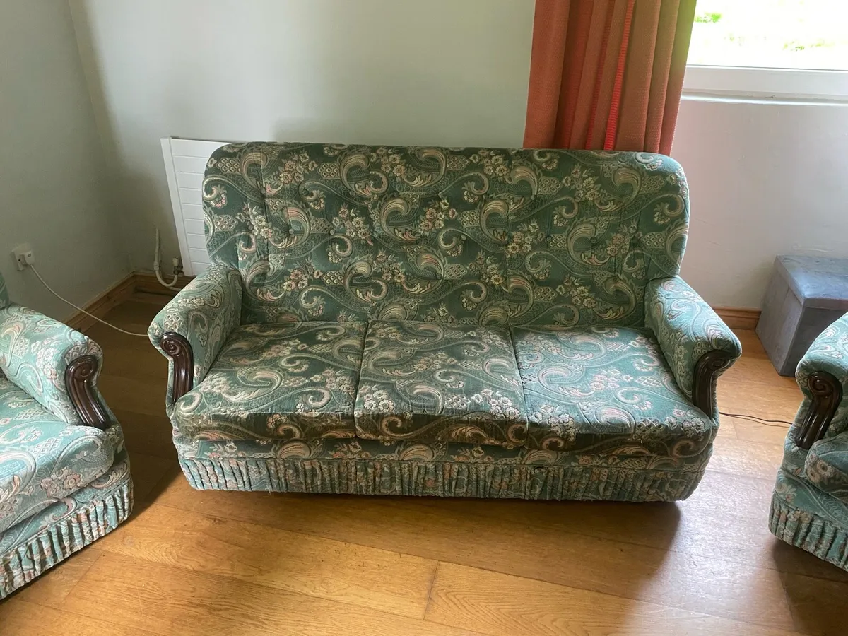 Suite of furniture - Image 3