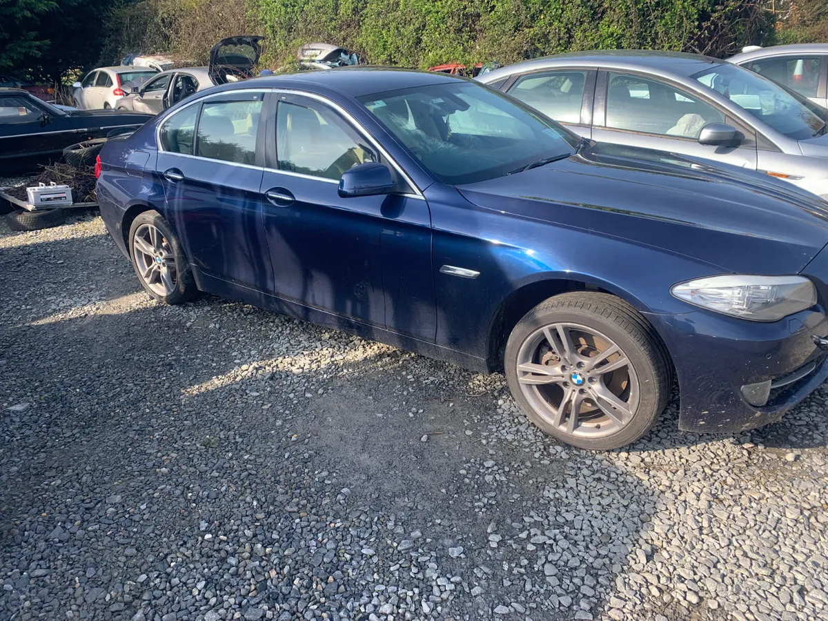2012 BMW 520 DIESEL NEEDS ENGINE - Image 1