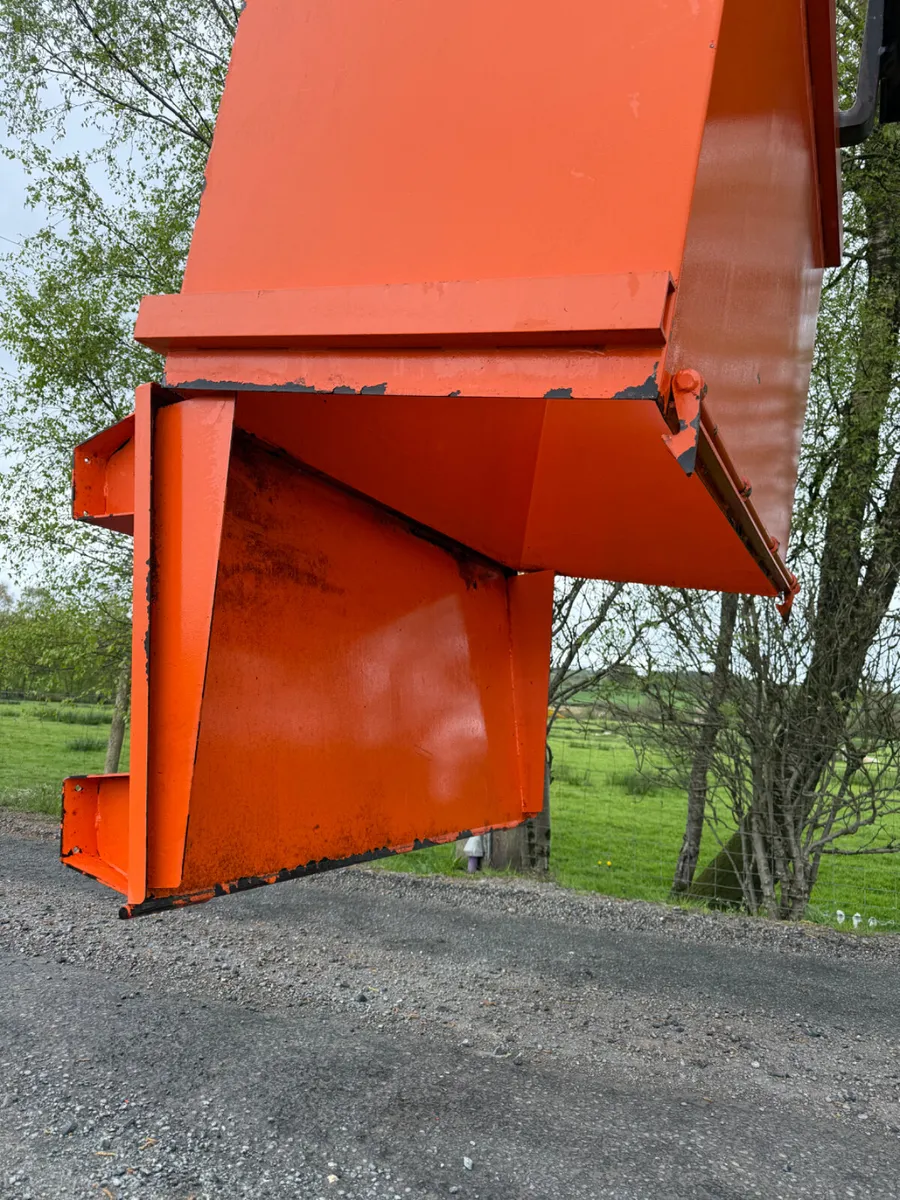 Drop Bottom Skip - Image 2