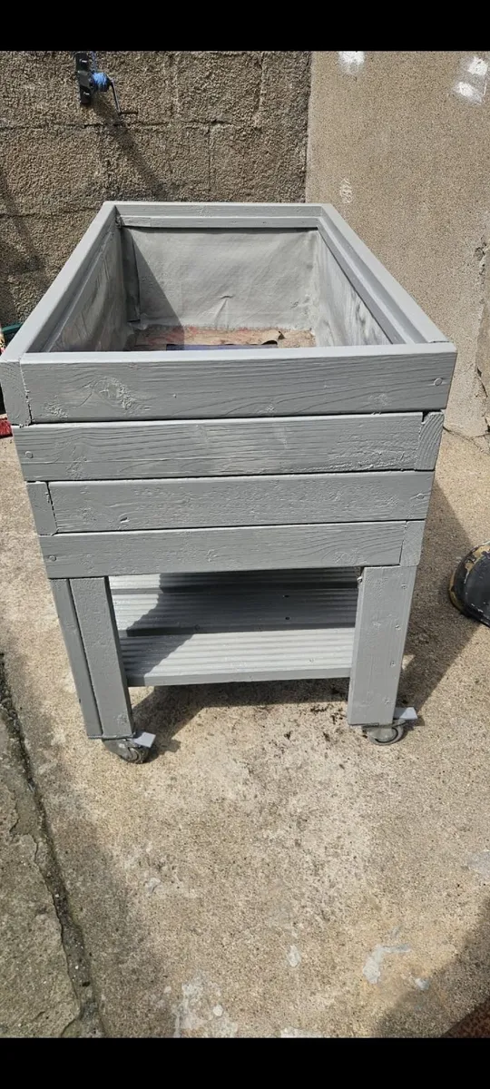 High rise planter - Image 2