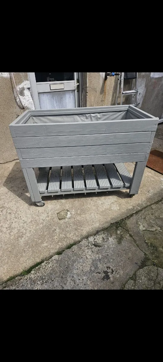 High rise planter - Image 3