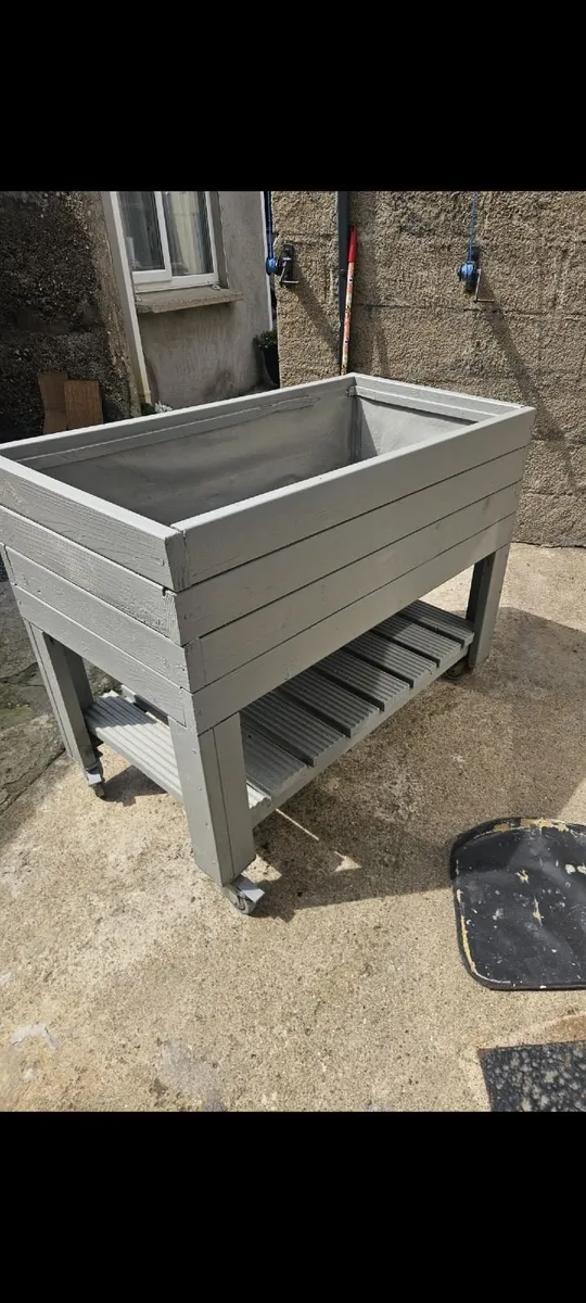 High rise planter - Image 4