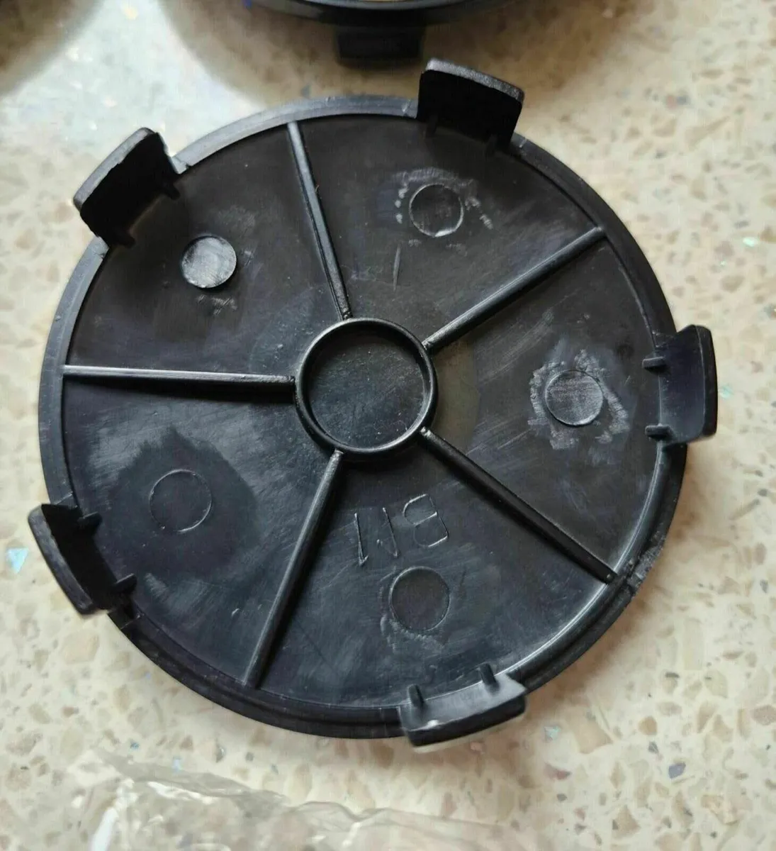 Carbon Fibre Centre Caps BMW - FREE POST - Image 2