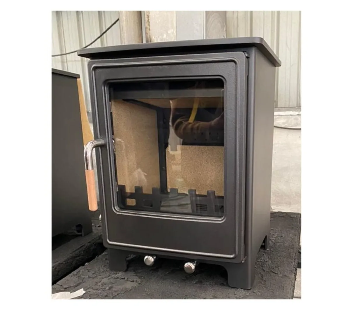 stove NEW - Image 1