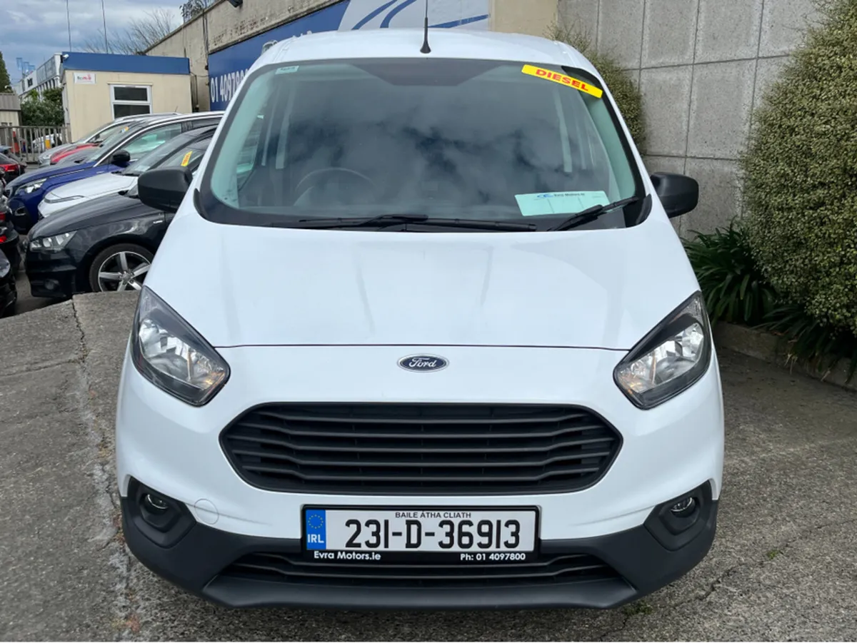 Ford Transit Courier TREND 1.5 DIESEL €14950 INC V - Image 2