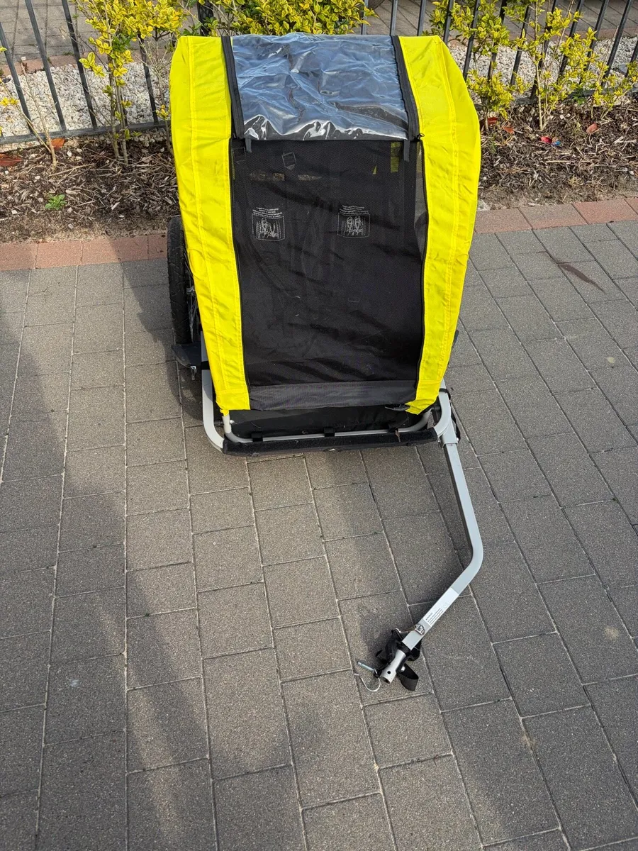 Halfords double seat bike trailer - Image 1