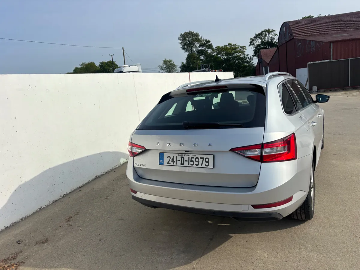 Skoda superb estate 241 not recorded - Image 4