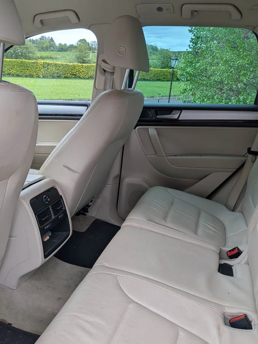 2012 Volkswagon Touareg For Scrap Parts Breaking - Image 3