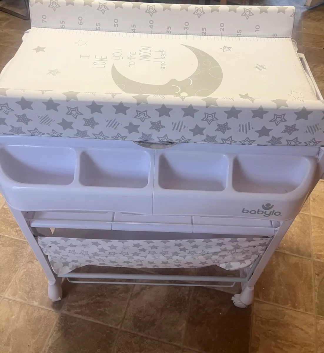 Baby changing unit - Image 1