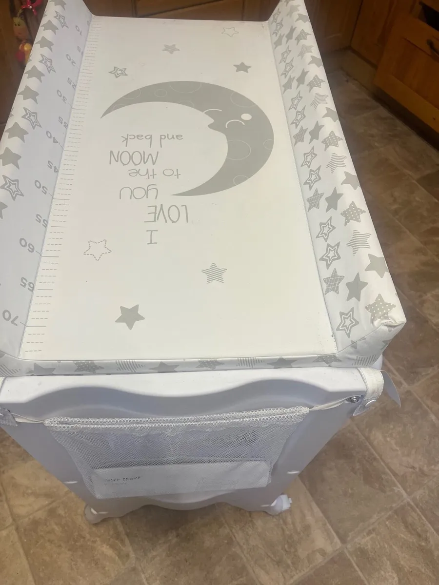 Baby changing unit - Image 3