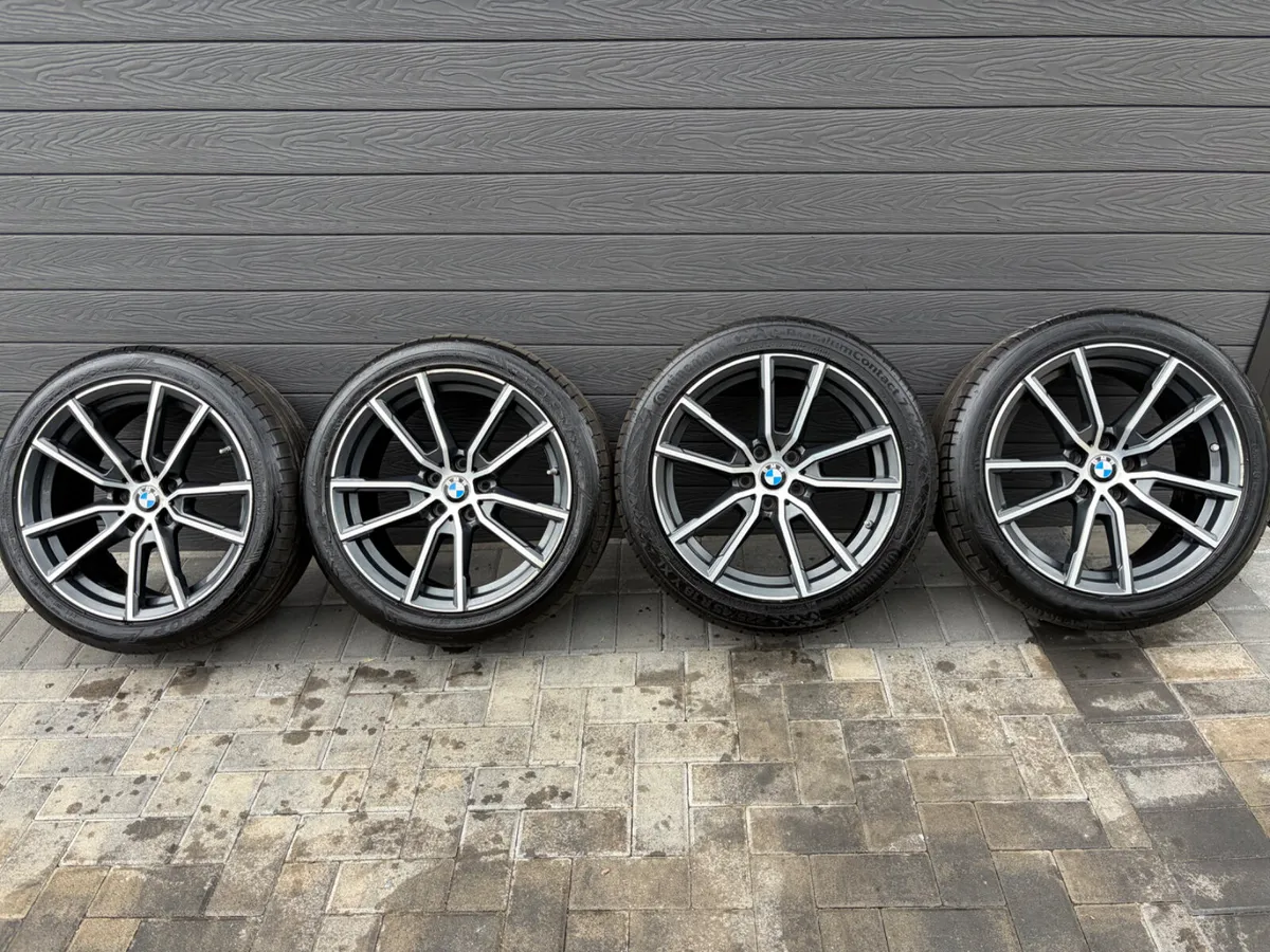 18” GENUINE BMW G20 ALLOY WHEELS & TYRES - Image 2