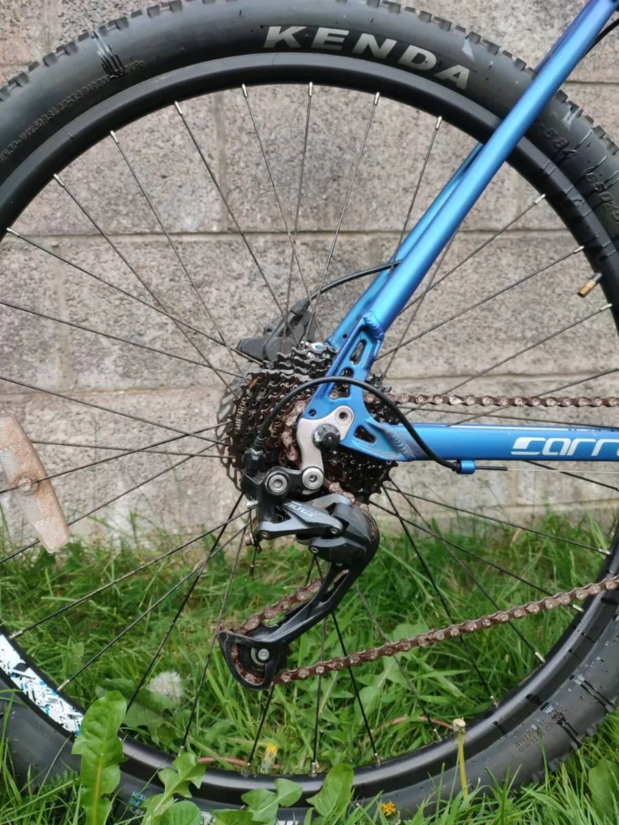 IMMACULATE CONDITION Carrera Vulcan mountain bike - Image 2