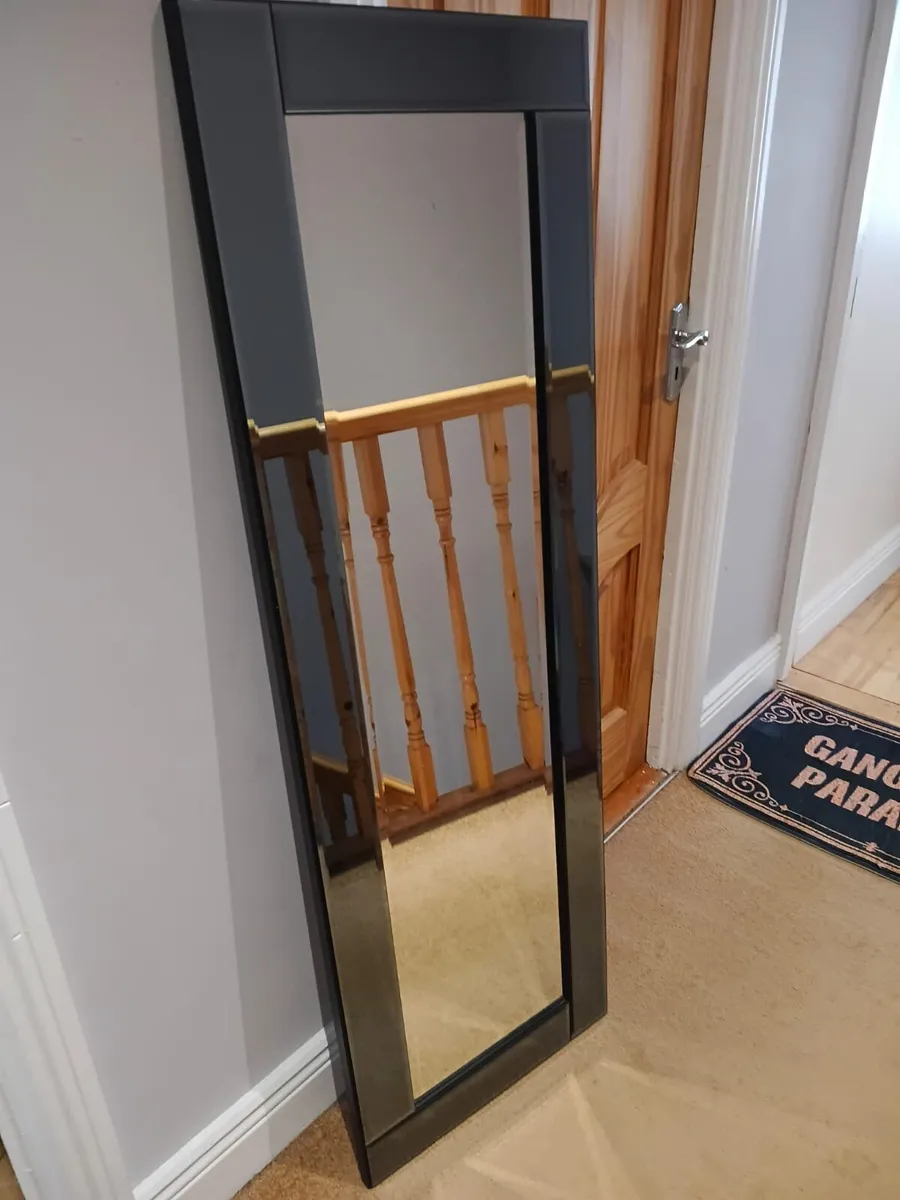 Glass Mirror and lights - Image 1
