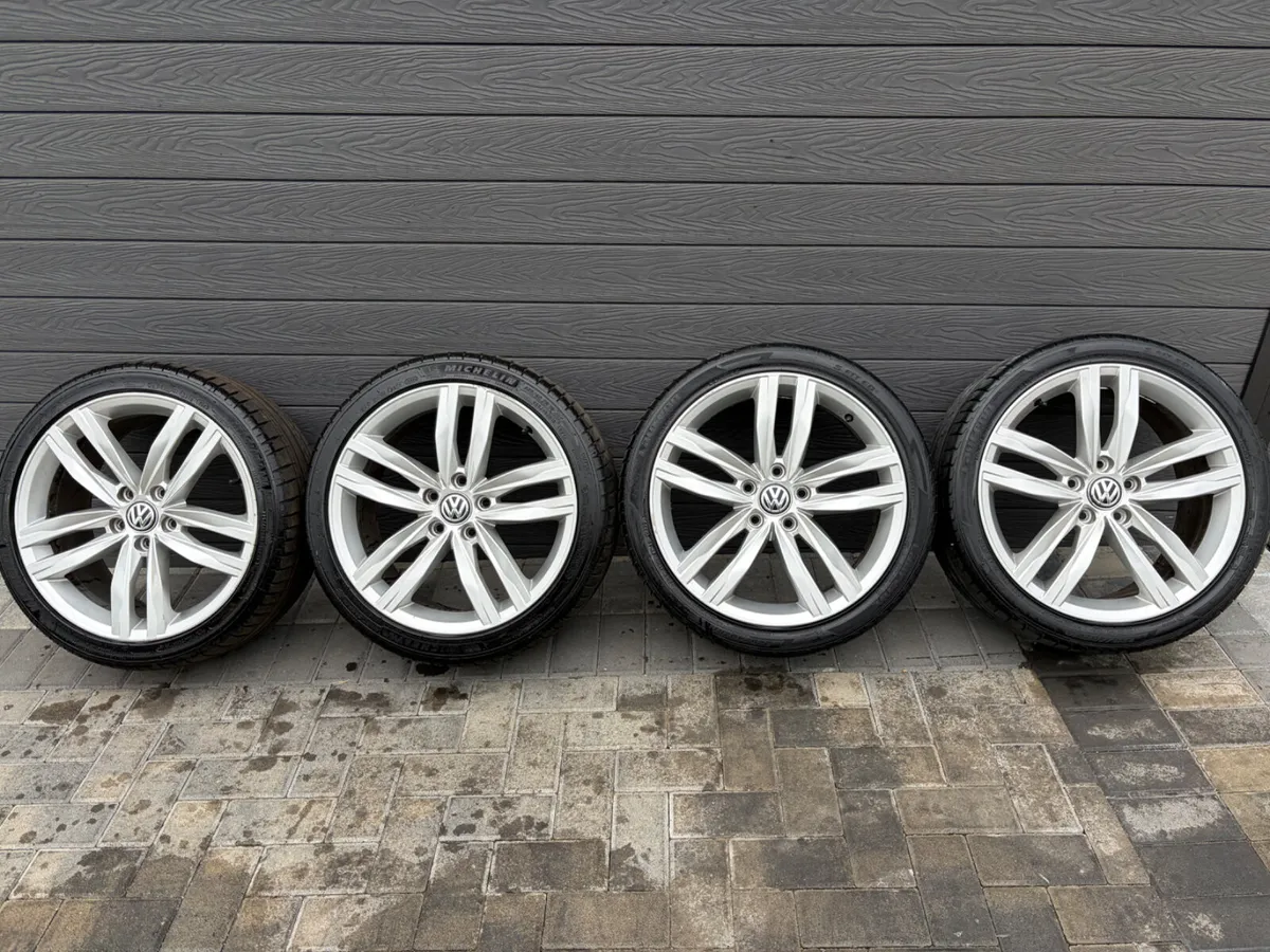 18” GENUINE VOLKSWAGEN GOLF ALLOY WHEELS & TYRES - Image 2