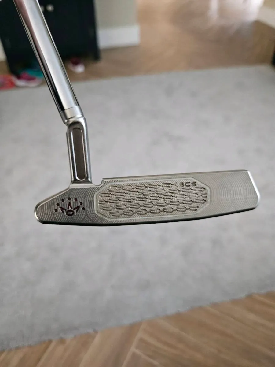 Scotty Cameron Studio Newport 2.5+ Left Handed - Image 2