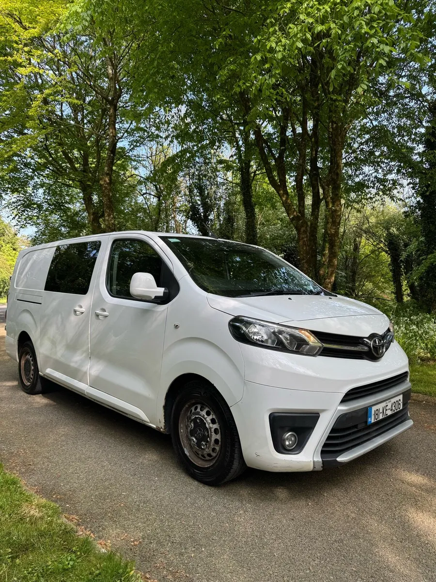 Toyota Pro Ace - Crew Cab - Image 2