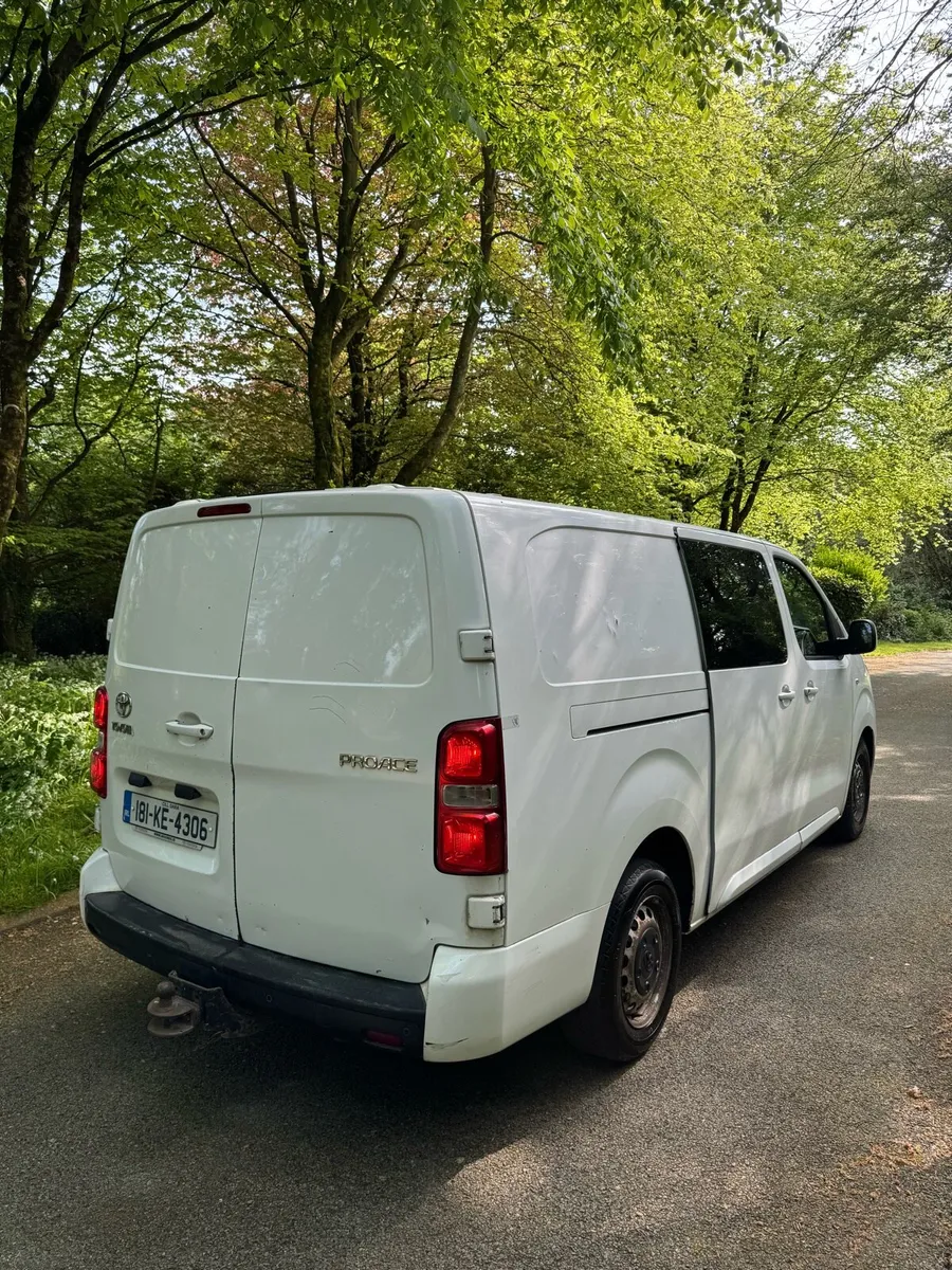Toyota Pro Ace - Crew Cab - Image 3