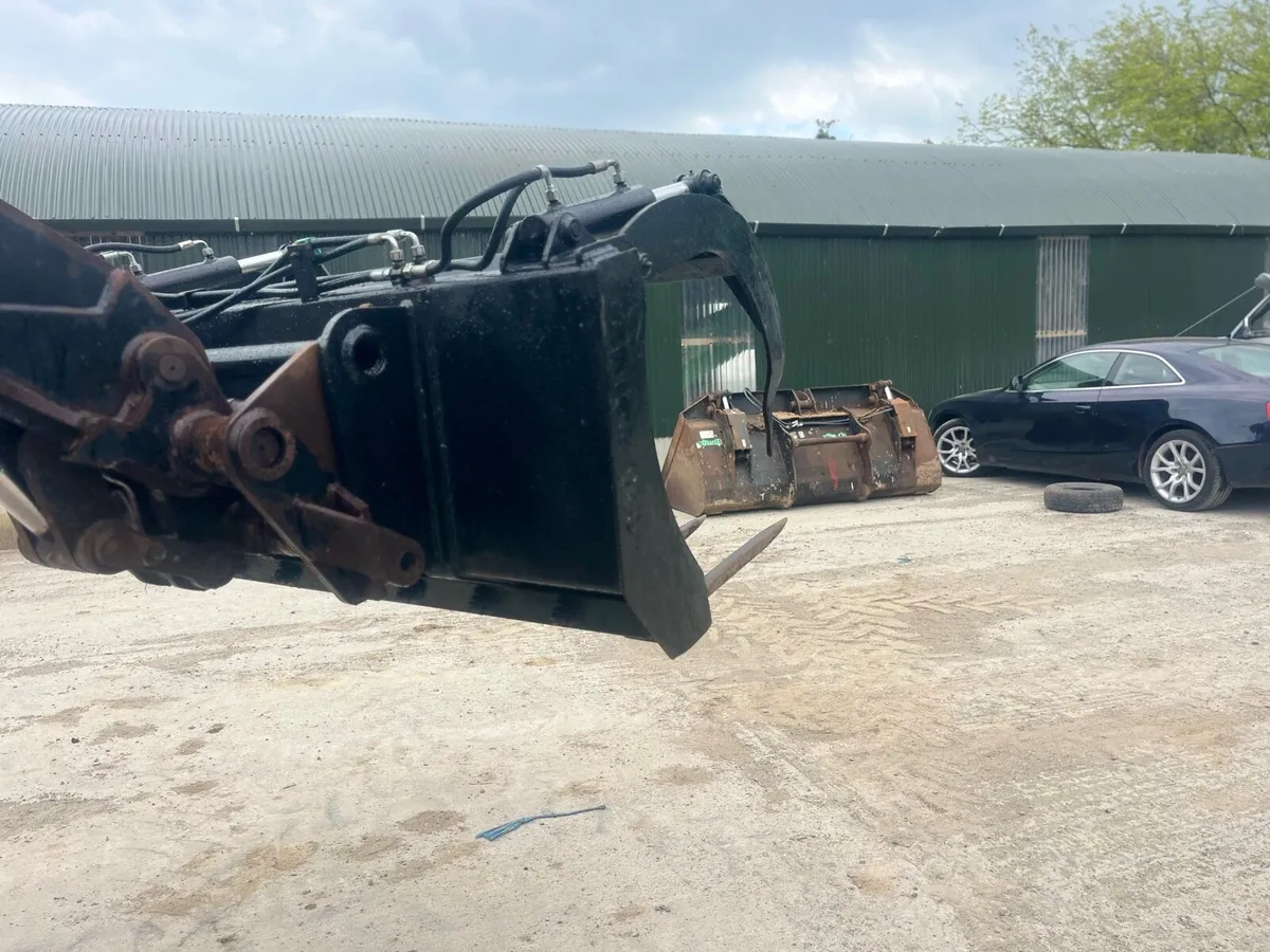 Strimech Muck Grab Manitou Brackets - Image 4