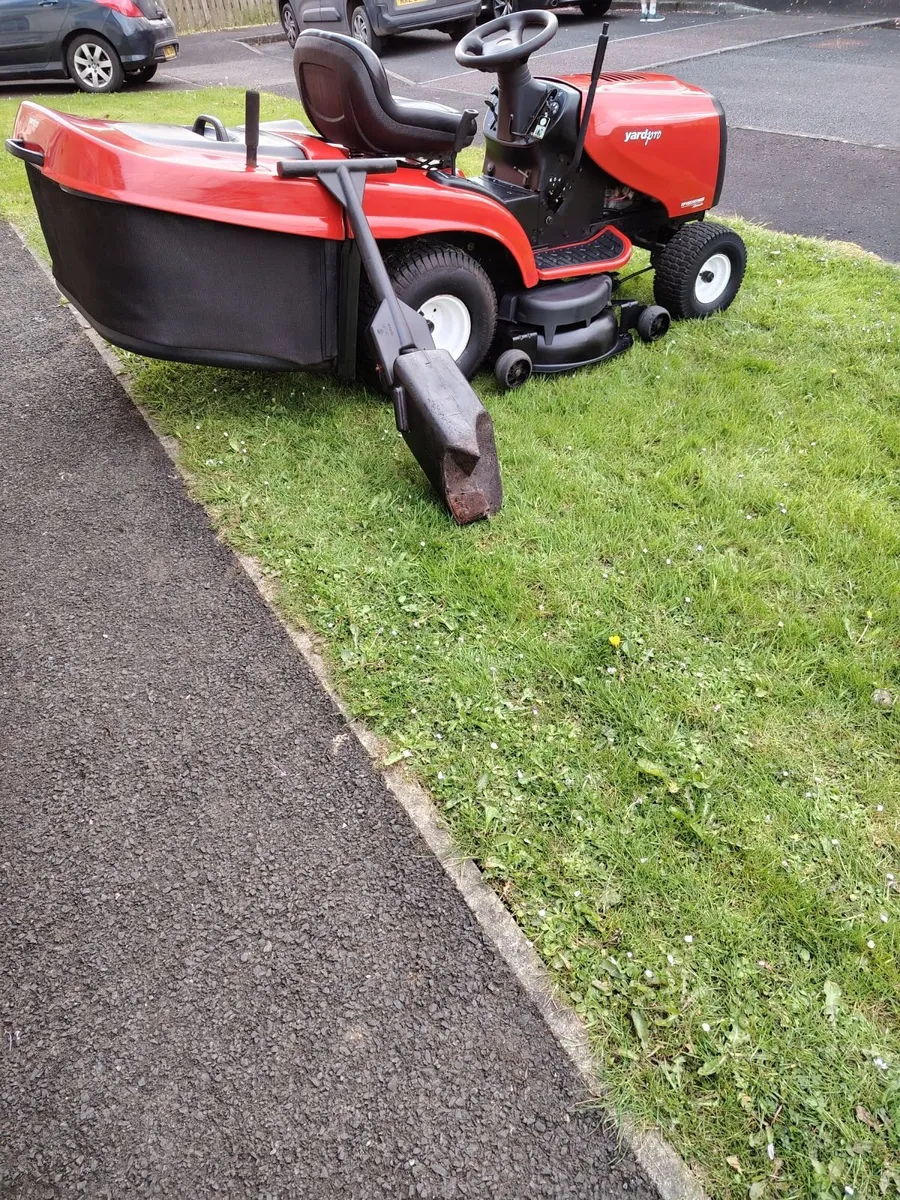 Ride on lawnmower - Image 4