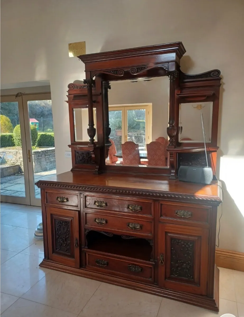 Dresser