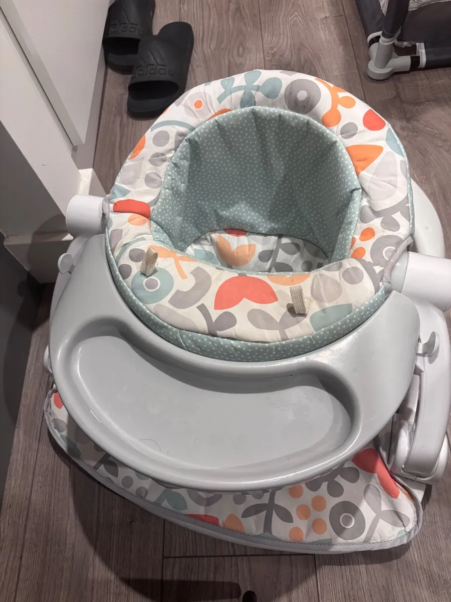 Baby seat - Image 1
