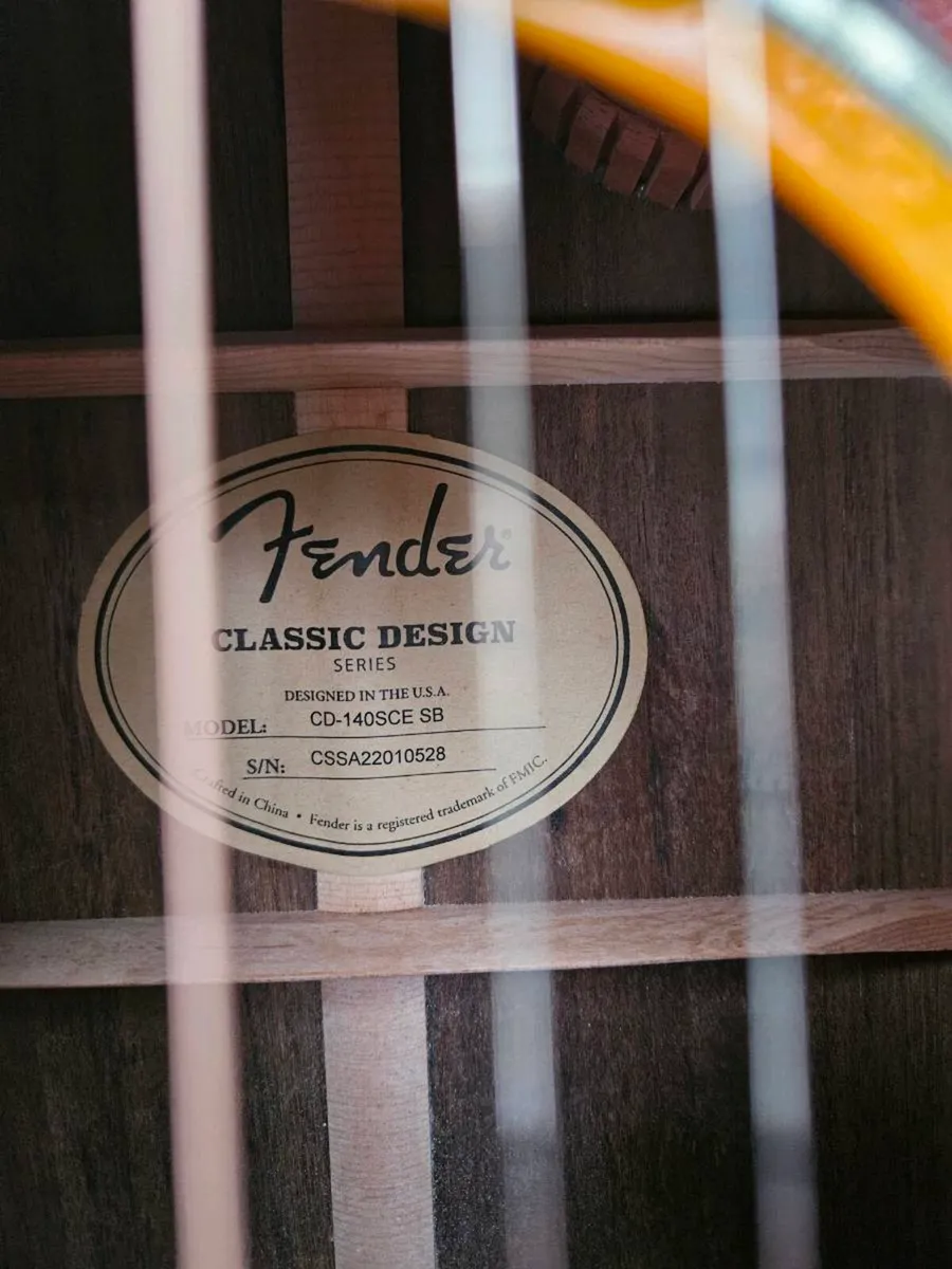 Fender CD-140SCE Electro-Acoustic Guitar - Image 4