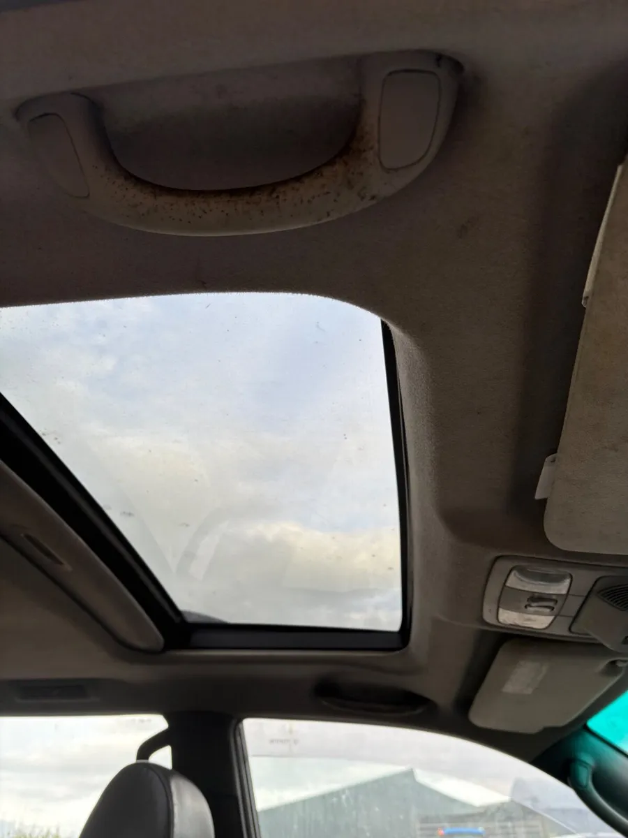 Toyota Land Cruiser 2003 - Image 2
