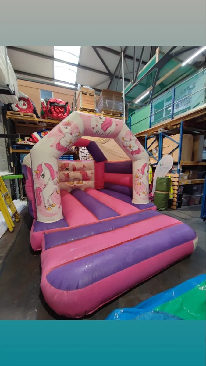 Unicorn 11x15 bouncy castle - Image 3
