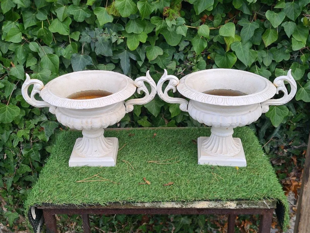 Cast iron  urns - Image 2