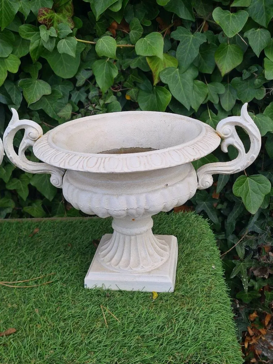 Cast iron  urns - Image 3