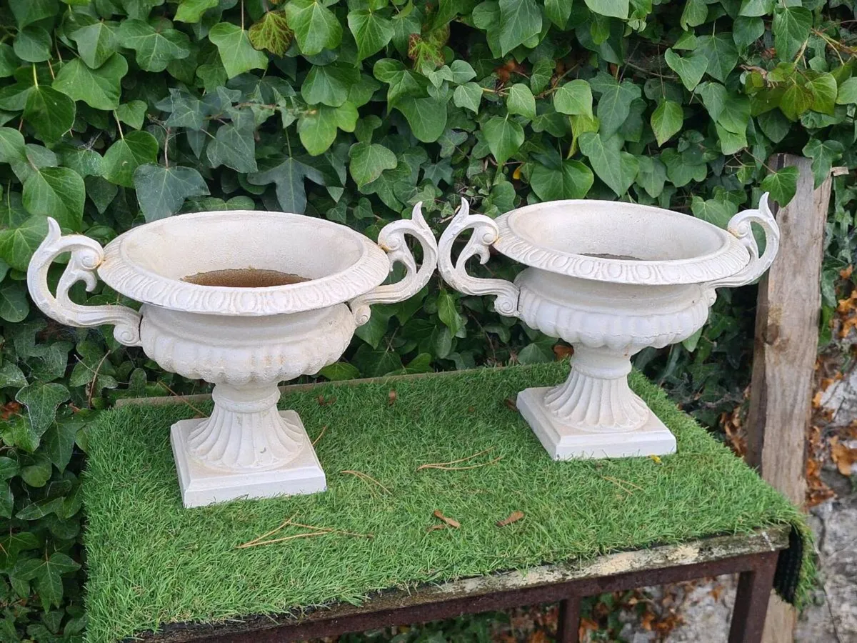 Cast iron  urns - Image 4