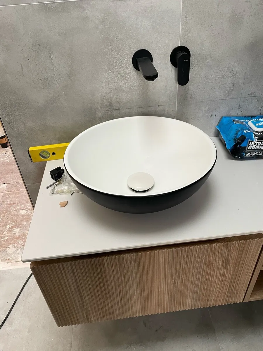 Two circular basins - Image 2