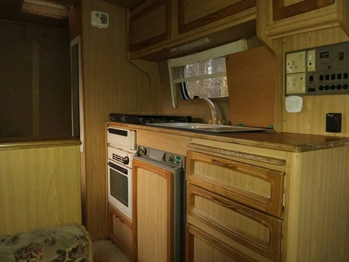 Camper - Image 4