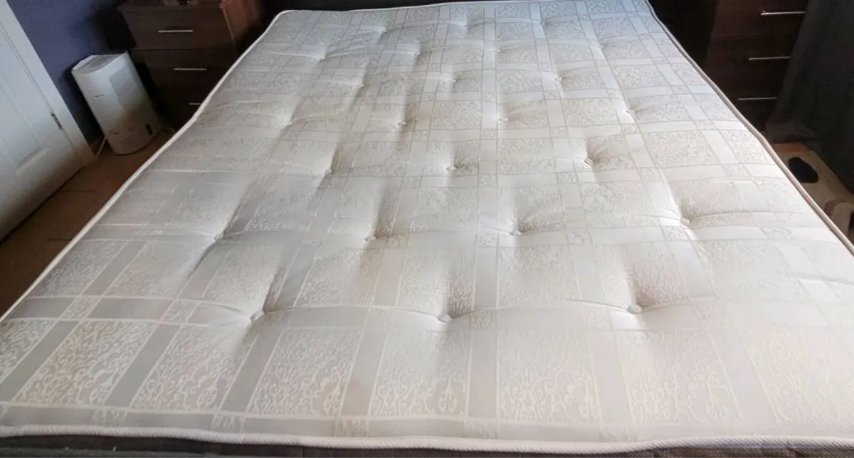 King size mattress - Image 2