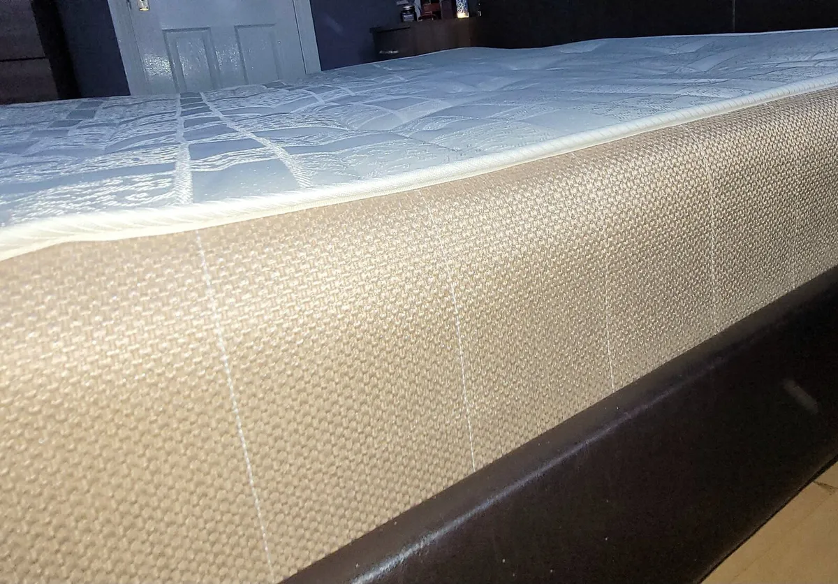 King size mattress - Image 3