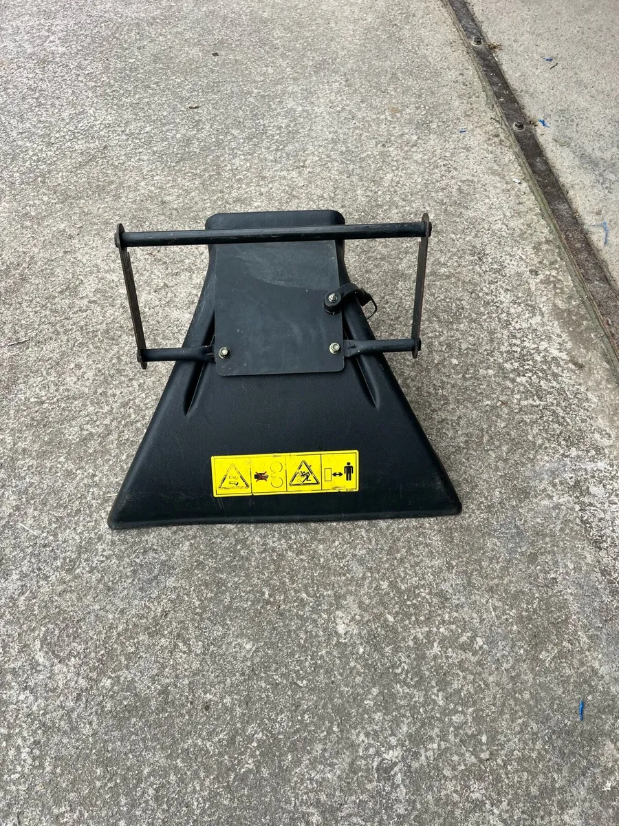 John Deere Grass Deflector - Image 1