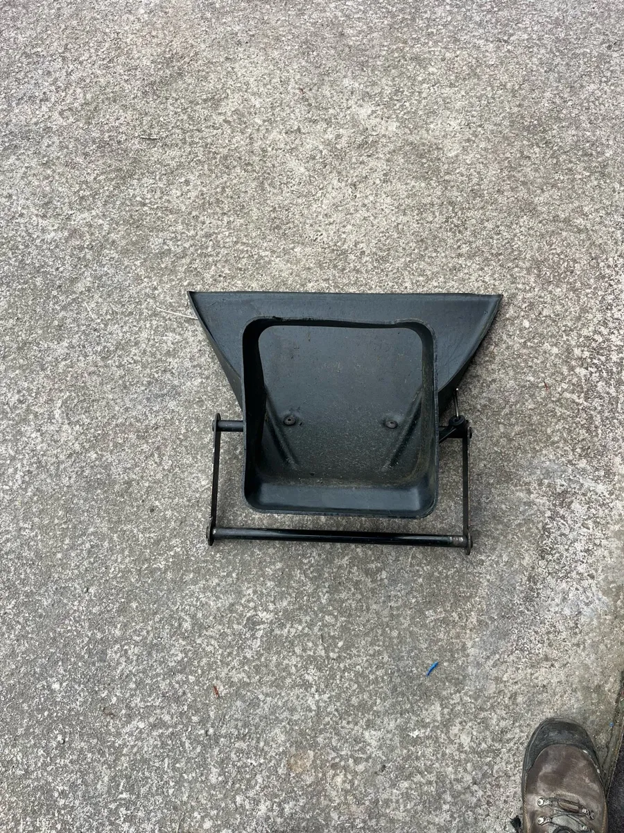 John Deere Grass Deflector - Image 2