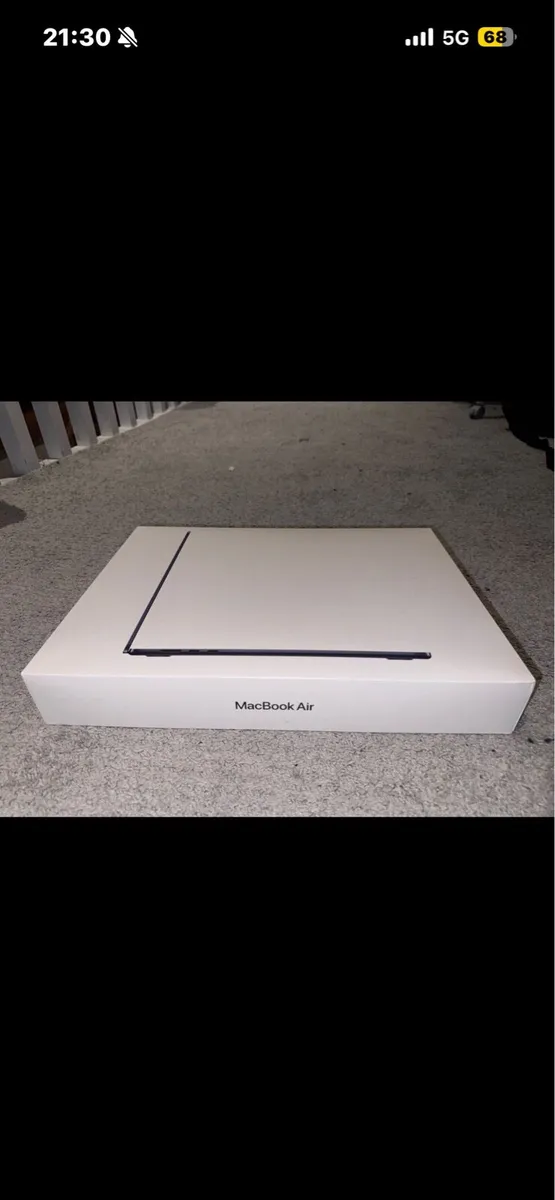 MacBook Air M5 brand new!!!!