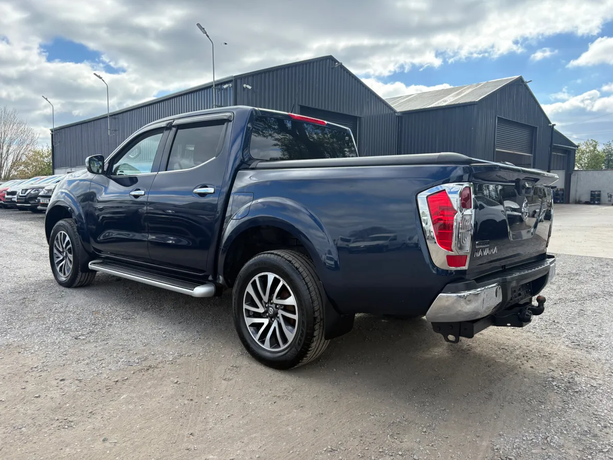 Nissan Navara Crew Cab - Image 3