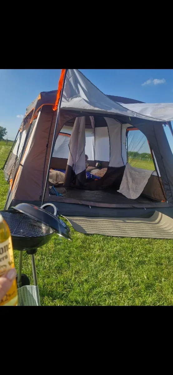 Tent - Image 2