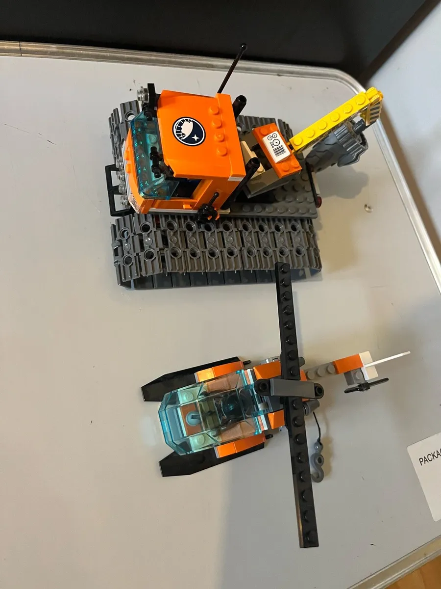 Lego arctic explorer - Image 2