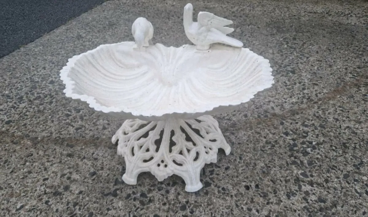 Water  fountain  Cast iron - Image 1