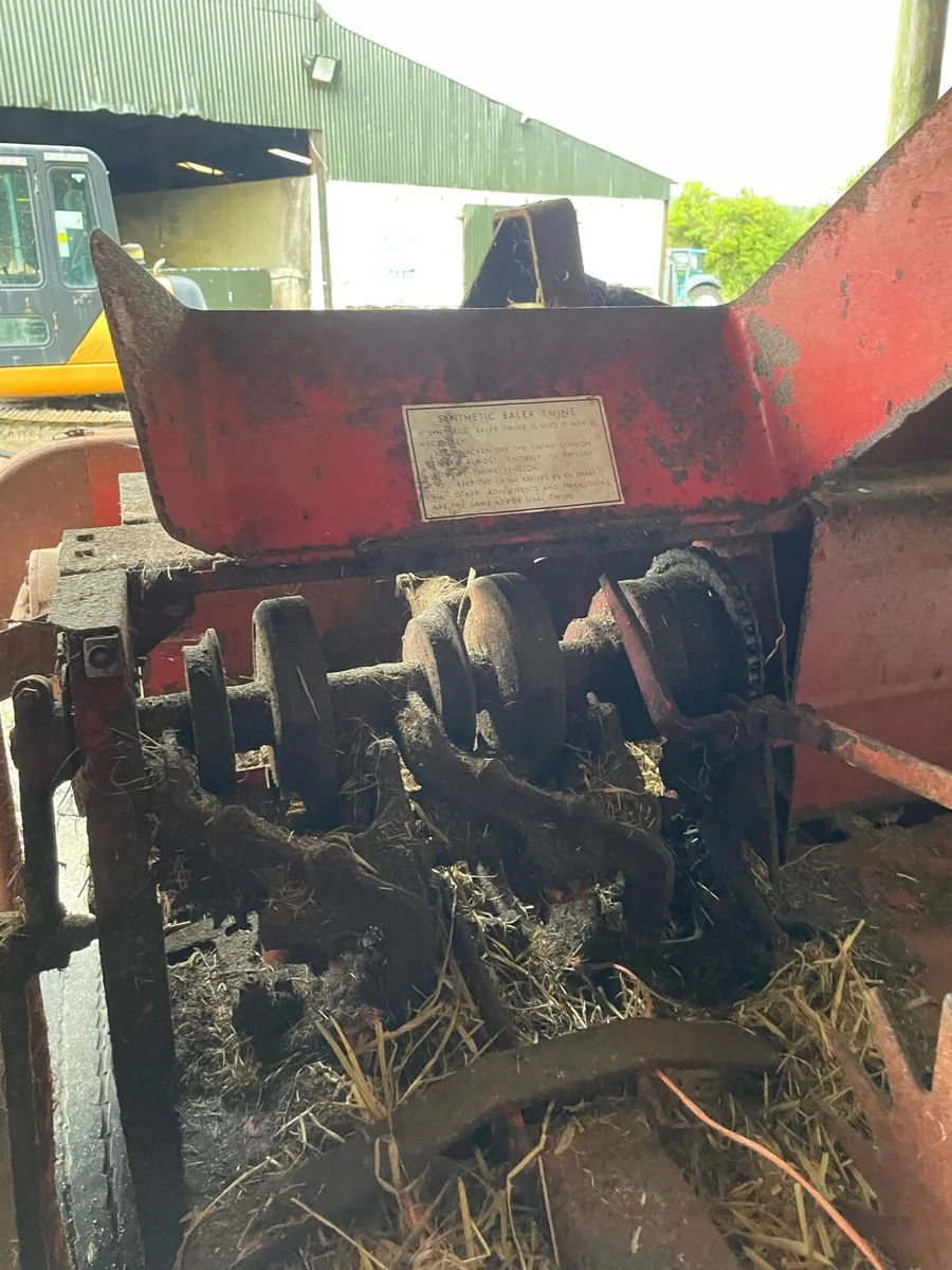 Massey Ferguson baler - Image 4